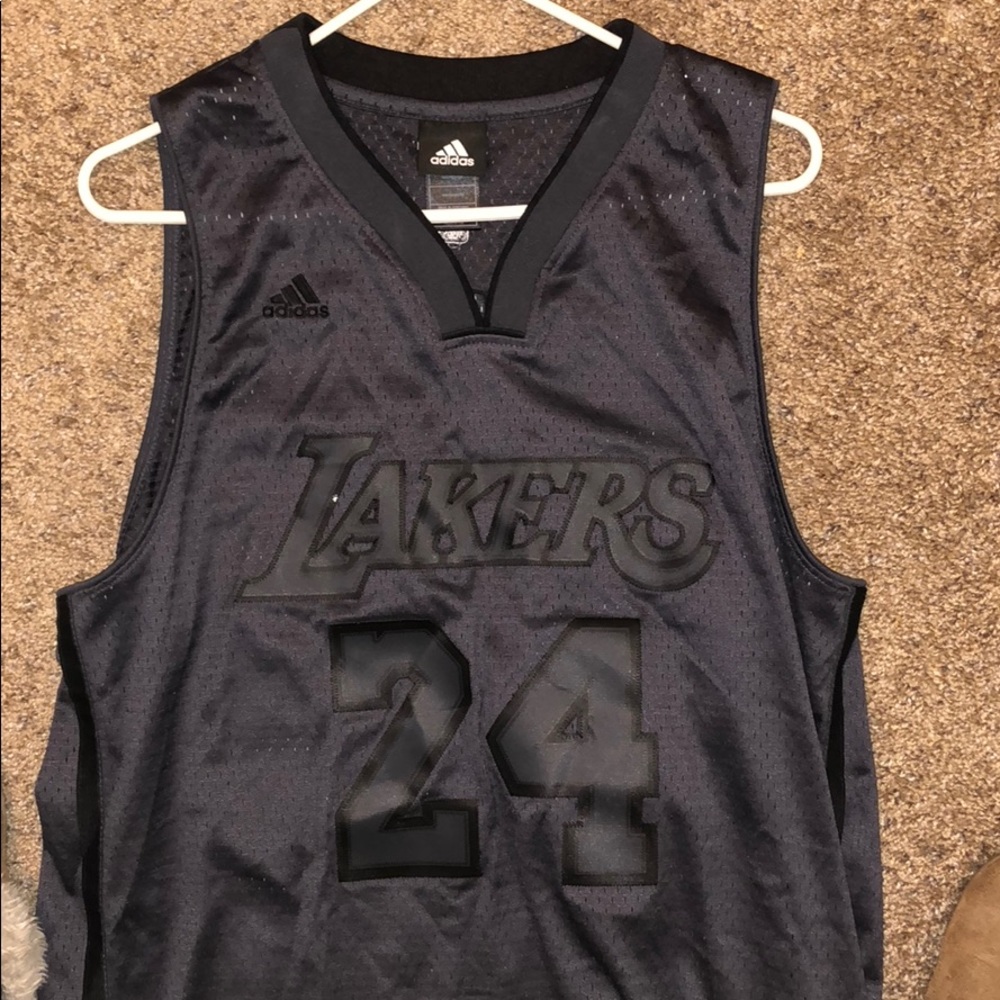 Lakers XL Jersey all black